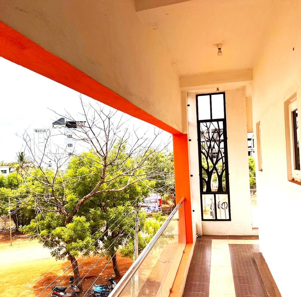 Asshappystayinn Hotel Tiruchirappalli ห้อง รูปภาพ