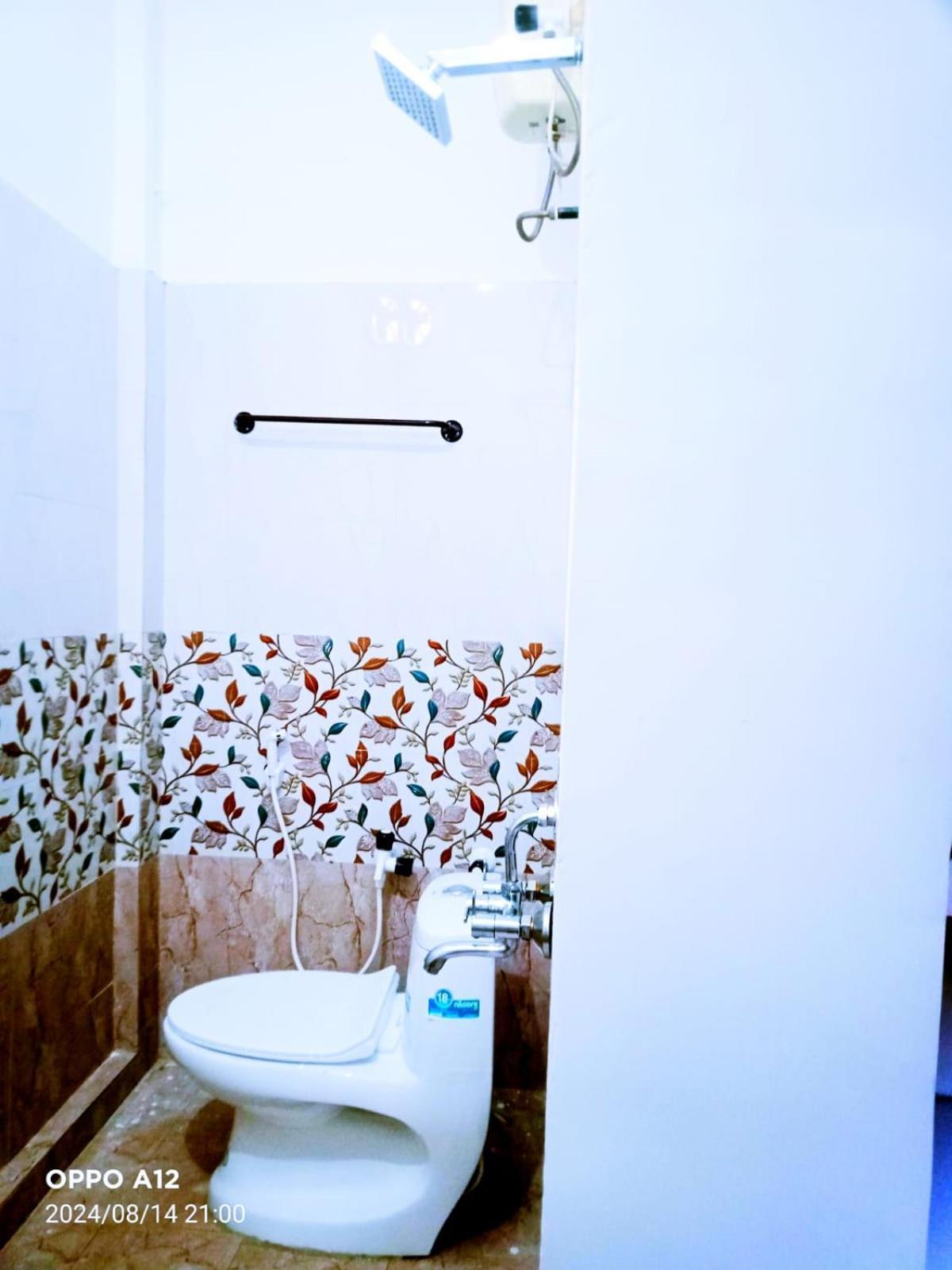 Asshappystayinn Hotel Tiruchirappalli ภายนอก รูปภาพ